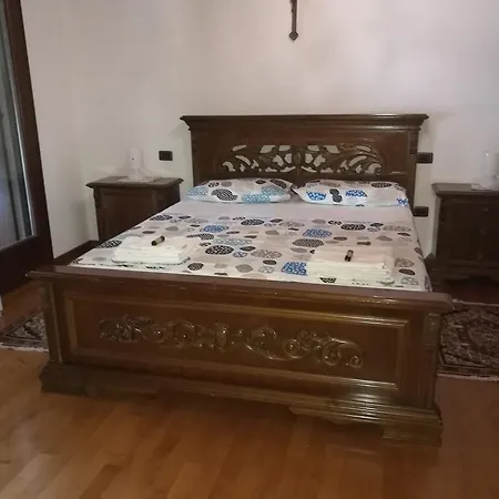 فندق مبيت وإفطار La Corte روسولينا