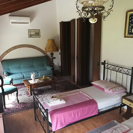 La Corte * روسولينا